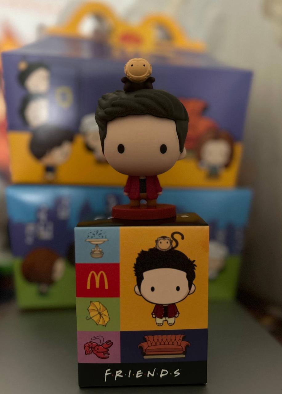 &quot;Друзі&quot; вже у McDonald’s: як виглядають іграшки та в якому меню їх шукати